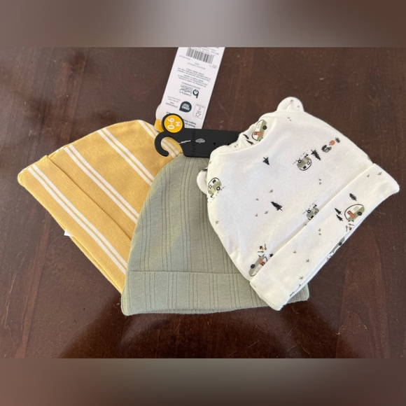 Baby infant gerber 0-6M hats - Picture 3 of 3